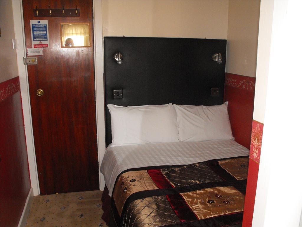 The Cresta Guest House Blackpool Zimmer foto